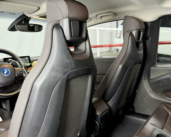 Серый БМВ И3, объемом двигателя 0 л и пробегом 62 тыс. км за 19700 $, фото 45 на Automoto.ua
