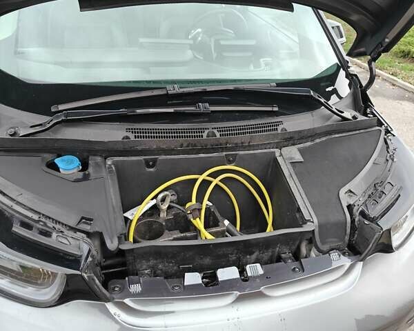 Серый БМВ И3, объемом двигателя 0 л и пробегом 92 тыс. км за 15800 $, фото 22 на Automoto.ua