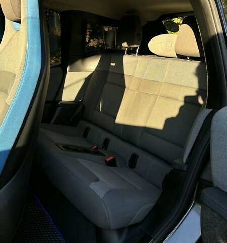 Серый БМВ И3, объемом двигателя 0 л и пробегом 74 тыс. км за 19000 $, фото 19 на Automoto.ua