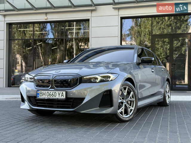 Серый БМВ И3, объемом двигателя 0 л и пробегом 32 тыс. км за 29900 $, фото 2 на Automoto.ua