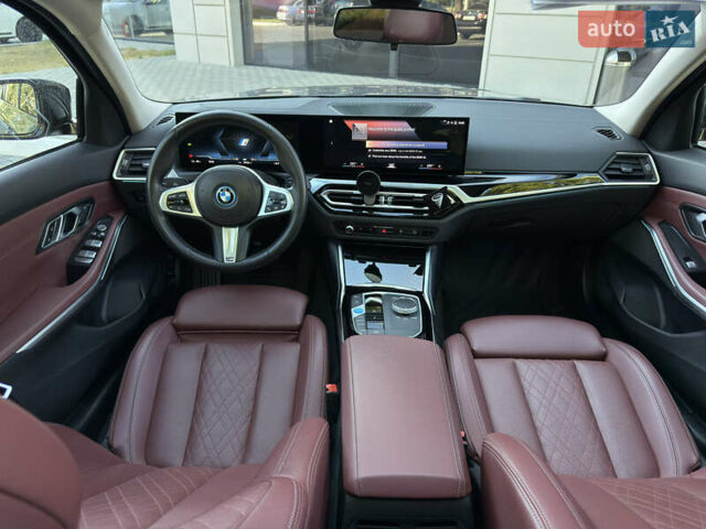 Серый БМВ И3, объемом двигателя 0 л и пробегом 32 тыс. км за 29900 $, фото 10 на Automoto.ua