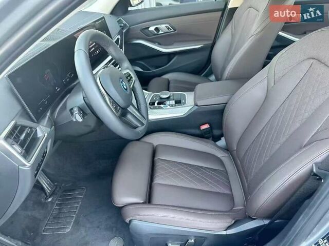 Серый БМВ И3, объемом двигателя 0 л и пробегом 1 тыс. км за 29950 $, фото 2 на Automoto.ua