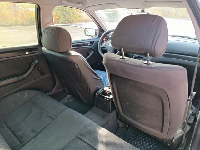 Серый БМВ И3, объемом двигателя 2 л и пробегом 260 тыс. км за 2999 $, фото 9 на Automoto.ua