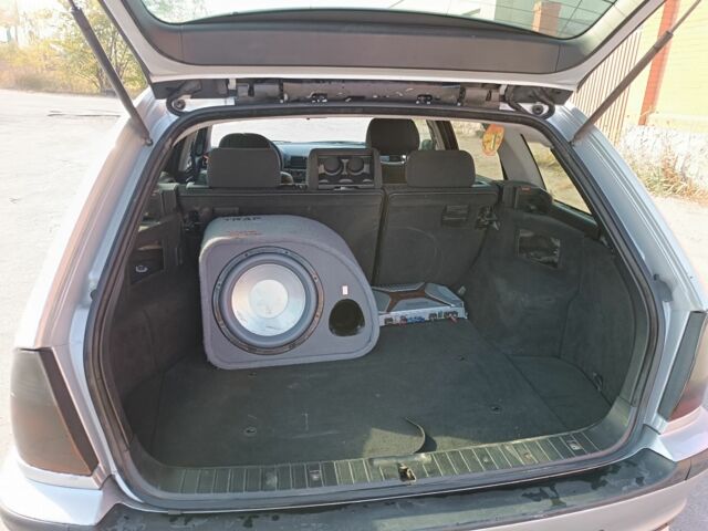 Серый БМВ И3, объемом двигателя 2 л и пробегом 260 тыс. км за 2999 $, фото 11 на Automoto.ua