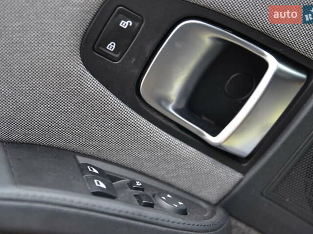 Синий БМВ И3, объемом двигателя 0 л и пробегом 96 тыс. км за 11600 $, фото 17 на Automoto.ua