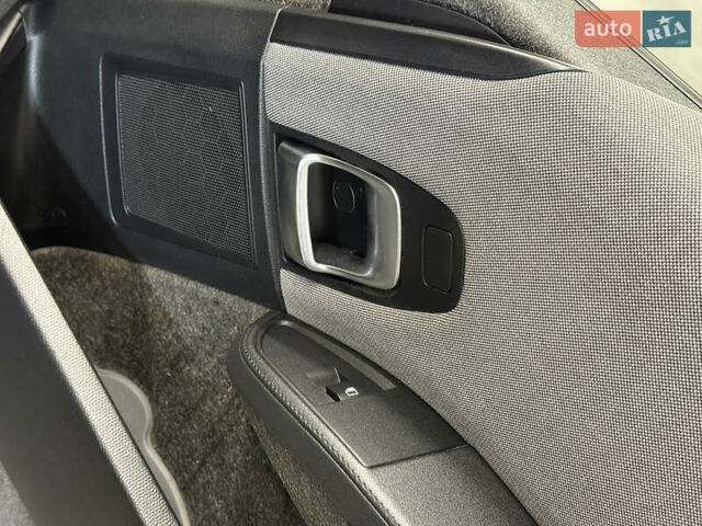 БМВ И3 2017 в Владимир-Волынский на Automoto.ua Синий БМВ И3, объемом двигателя 0 л и пробегом 214 тыс. км за 9900 $, фото 46 на Automoto.ua