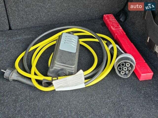 Синій БМВ І3, об'ємом двигуна 0 л та пробігом 72 тис. км за 12500 $, фото 53 на Automoto.ua