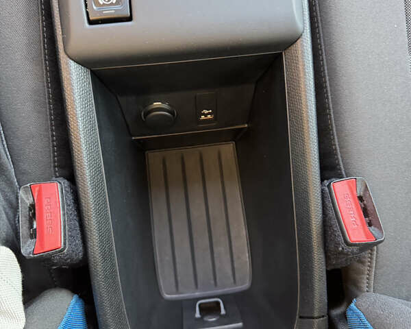 Синий БМВ И3, объемом двигателя 0 л и пробегом 148 тыс. км за 14200 $, фото 13 на Automoto.ua