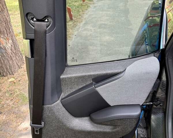 Синий БМВ И3, объемом двигателя 0 л и пробегом 64 тыс. км за 12750 $, фото 35 на Automoto.ua