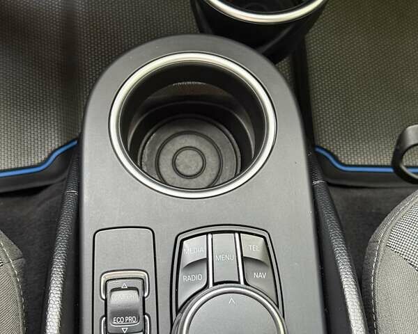 Синий БМВ И3, объемом двигателя 0 л и пробегом 64 тыс. км за 12750 $, фото 61 на Automoto.ua
