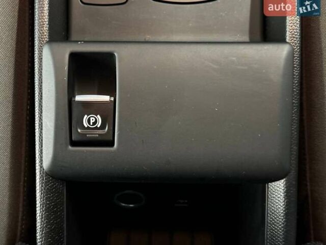 Синий БМВ И3, объемом двигателя 0 л и пробегом 44 тыс. км за 15500 $, фото 31 на Automoto.ua