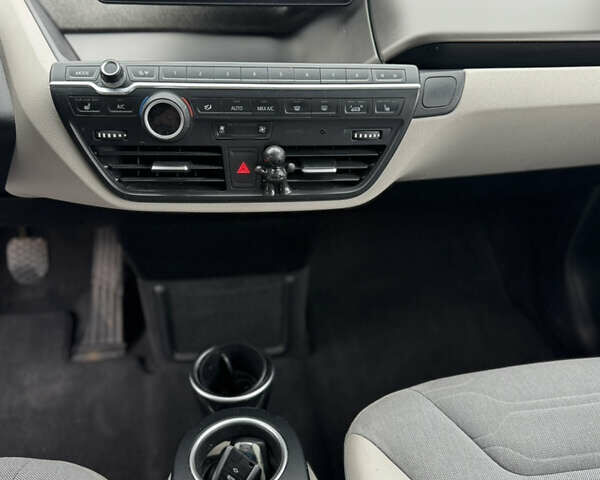 Оранжевый БМВ И3, объемом двигателя 0 л и пробегом 218 тыс. км за 8200 $, фото 12 на Automoto.ua