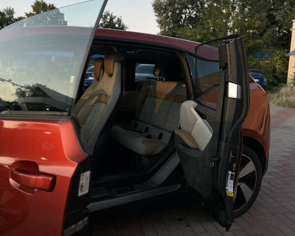 БМВ И3 2014 в Запорожье на Automoto.ua Оранжевый БМВ И3, объемом двигателя 0 л и пробегом 104 тыс. км за 11000 $, фото 9 на Automoto.ua