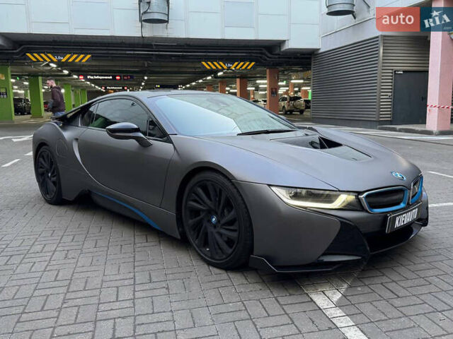 Білий БМВ І8, об'ємом двигуна 1.5 л та пробігом 52 тис. км за 49000 $, фото 2 на Automoto.ua