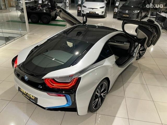 БМВ И8, объемом двигателя 0 л и пробегом 5 тыс. км за 83500 $, фото 3 на Automoto.ua