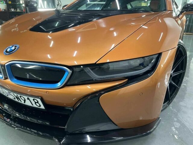 Желтый БМВ И8, объемом двигателя 1.5 л и пробегом 35 тыс. км за 50000 $, фото 1 на Automoto.ua