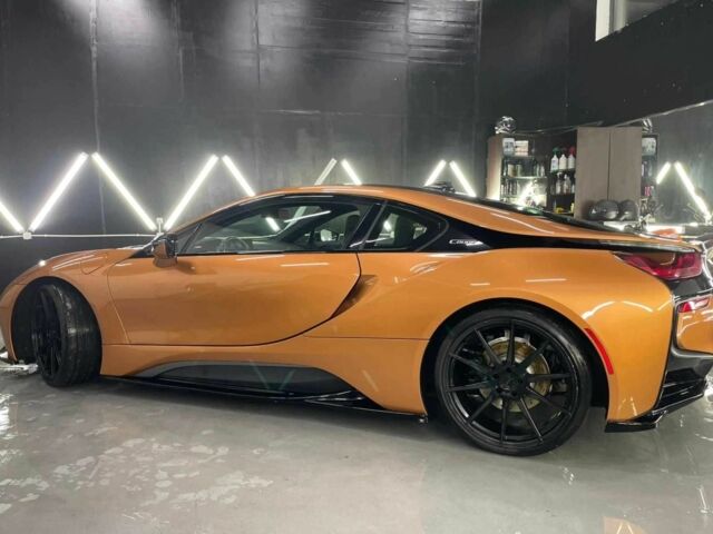 Желтый БМВ И8, объемом двигателя 1.5 л и пробегом 35 тыс. км за 50000 $, фото 4 на Automoto.ua