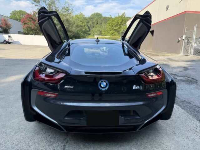 Серый БМВ И8, объемом двигателя 0 л и пробегом 48 тыс. км за 29000 $, фото 3 на Automoto.ua