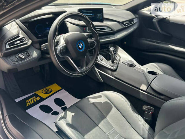 Синий БМВ И8, объемом двигателя 1.5 л и пробегом 41 тыс. км за 71700 $, фото 7 на Automoto.ua