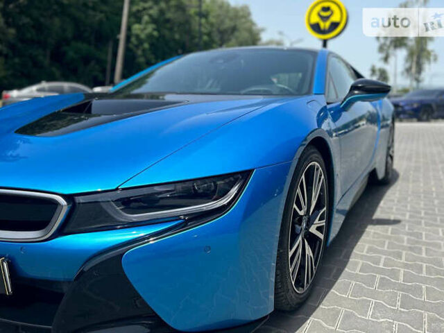 Синий БМВ И8, объемом двигателя 1.5 л и пробегом 41 тыс. км за 71700 $, фото 2 на Automoto.ua
