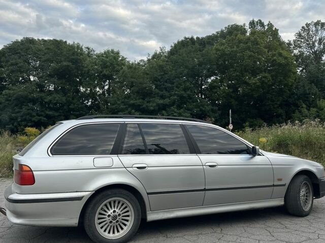 Серый БМВ M1, объемом двигателя 2 л и пробегом 342 тыс. км за 3750 $, фото 3 на Automoto.ua