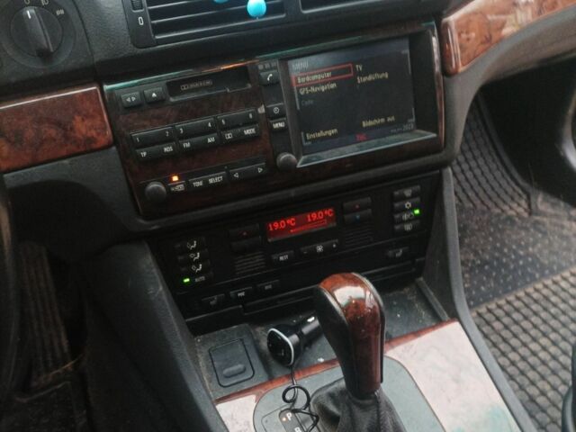 Синий БМВ M1, объемом двигателя 2.5 л и пробегом 450 тыс. км за 3700 $, фото 7 на Automoto.ua