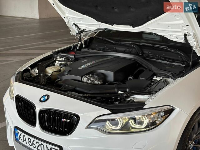 Белый БМВ M2, объемом двигателя 2.98 л и пробегом 125 тыс. км за 39500 $, фото 8 на Automoto.ua