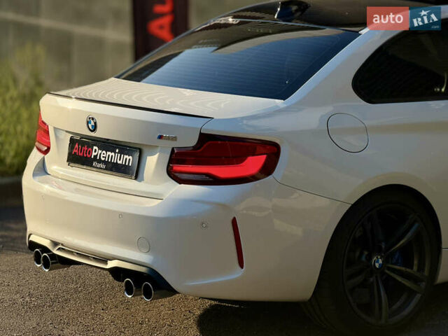 Белый БМВ M2, объемом двигателя 3 л и пробегом 73 тыс. км за 38000 $, фото 8 на Automoto.ua