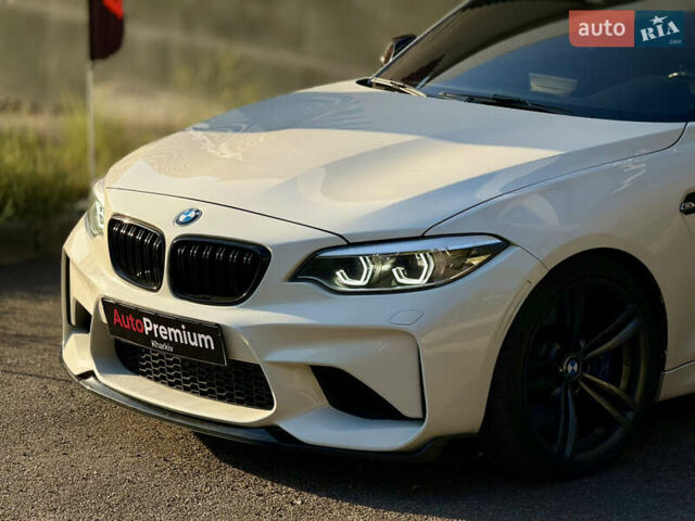 Белый БМВ M2, объемом двигателя 3 л и пробегом 73 тыс. км за 38000 $, фото 9 на Automoto.ua