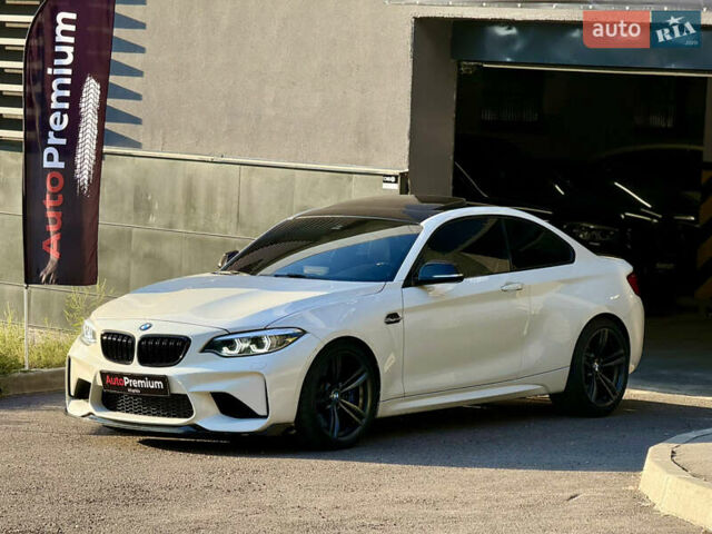 Белый БМВ M2, объемом двигателя 3 л и пробегом 73 тыс. км за 38000 $, фото 2 на Automoto.ua