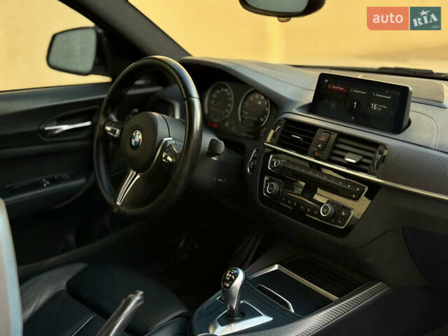 Белый БМВ M2, объемом двигателя 3 л и пробегом 73 тыс. км за 38000 $, фото 14 на Automoto.ua