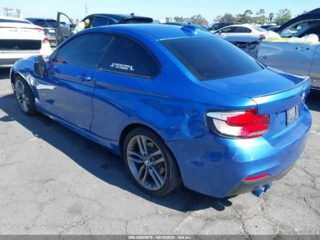 Синий БМВ M2, объемом двигателя 2 л и пробегом 132 тыс. км за 4000 $, фото 2 на Automoto.ua