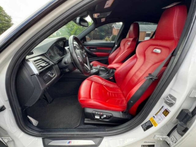 Белый БМВ М3, объемом двигателя 3 л и пробегом 63 тыс. км за 13000 $, фото 8 на Automoto.ua