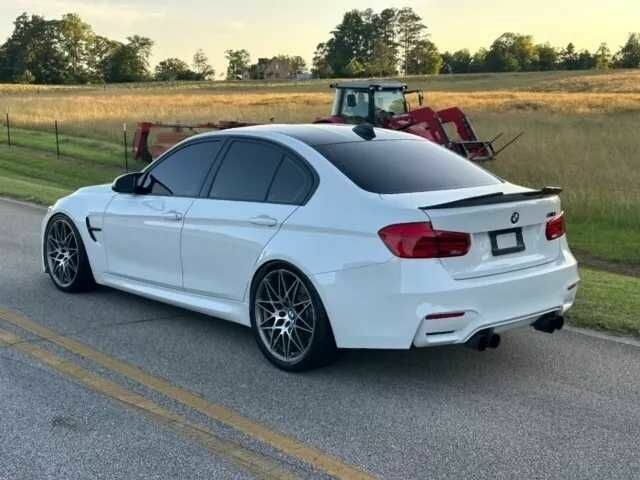 Белый БМВ М3, объемом двигателя 3 л и пробегом 37 тыс. км за 19500 $, фото 2 на Automoto.ua
