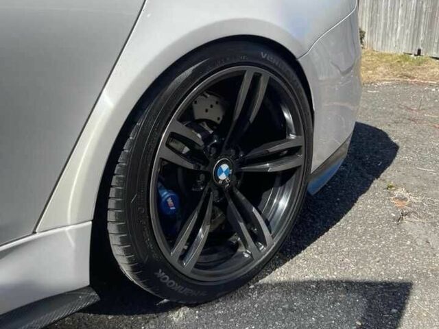 Белый БМВ М3, объемом двигателя 3 л и пробегом 31 тыс. км за 15100 $, фото 10 на Automoto.ua