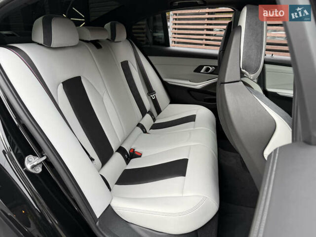 Черный БМВ М3, объемом двигателя 3 л и пробегом 13 тыс. км за 98900 $, фото 13 на Automoto.ua