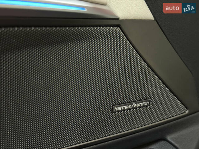 Красный БМВ М3, объемом двигателя 3 л и пробегом 12 тыс. км за 117000 $, фото 12 на Automoto.ua