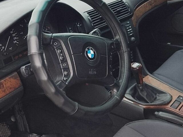 Серый БМВ М3, объемом двигателя 2 л и пробегом 300 тыс. км за 4400 $, фото 6 на Automoto.ua