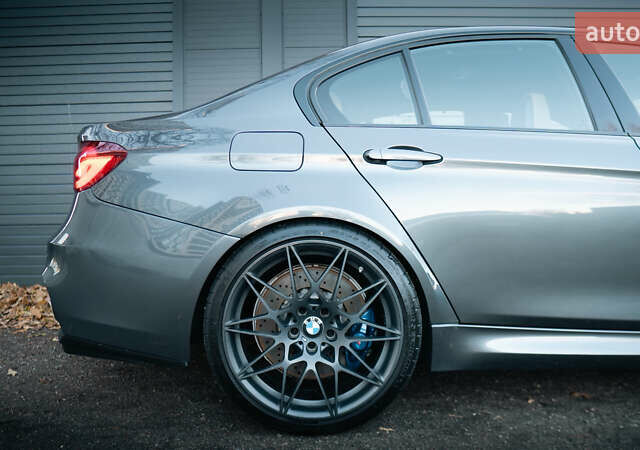 Серый БМВ М3, объемом двигателя 2.98 л и пробегом 135 тыс. км за 40000 $, фото 1 на Automoto.ua