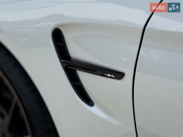 Білий БМВ M4, об'ємом двигуна 2.98 л та пробігом 84 тис. км за 30800 $, фото 26 на Automoto.ua
