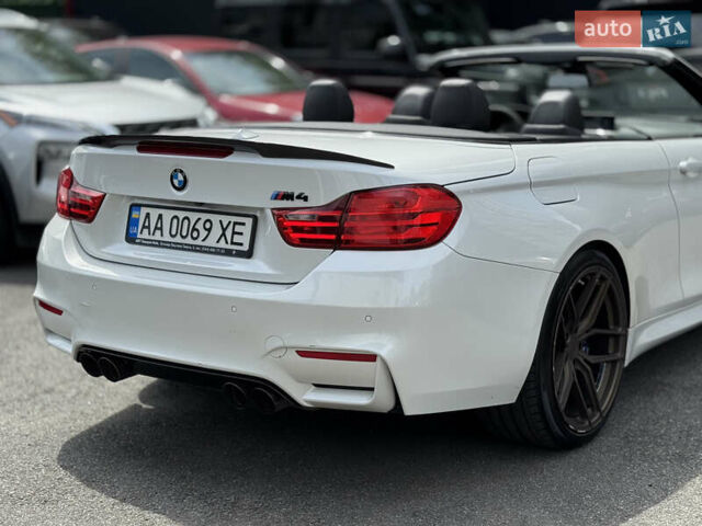 Білий БМВ M4, об'ємом двигуна 2.98 л та пробігом 84 тис. км за 30800 $, фото 16 на Automoto.ua