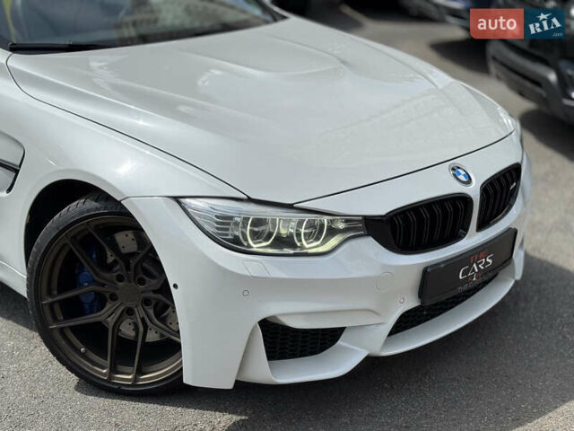 Білий БМВ M4, об'ємом двигуна 2.98 л та пробігом 84 тис. км за 30800 $, фото 8 на Automoto.ua