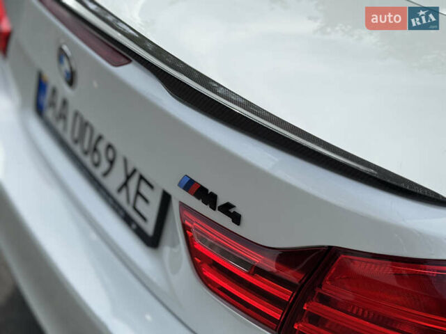 Білий БМВ M4, об'ємом двигуна 2.98 л та пробігом 84 тис. км за 30800 $, фото 21 на Automoto.ua