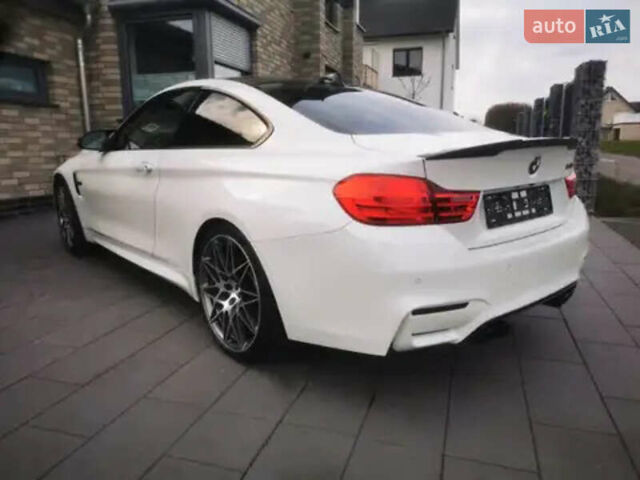 Белый БМВ M4, объемом двигателя 3 л и пробегом 81 тыс. км за 51300 $, фото 14 на Automoto.ua
