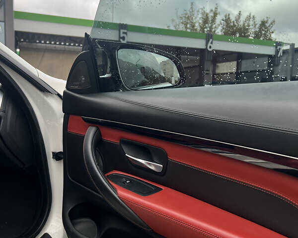 Белый БМВ M4, объемом двигателя 2.98 л и пробегом 124 тыс. км за 36000 $, фото 9 на Automoto.ua