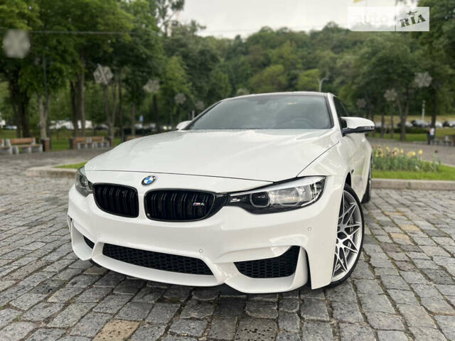 Белый БМВ M4, объемом двигателя 3 л и пробегом 61 тыс. км за 49000 $, фото 2 на Automoto.ua