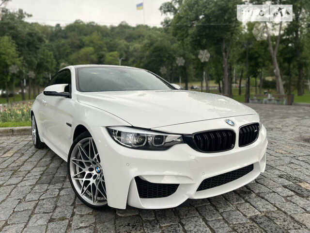 Белый БМВ M4, объемом двигателя 3 л и пробегом 61 тыс. км за 49000 $, фото 9 на Automoto.ua