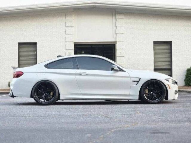Белый БМВ M4, объемом двигателя 3 л и пробегом 66 тыс. км за 26000 $, фото 10 на Automoto.ua