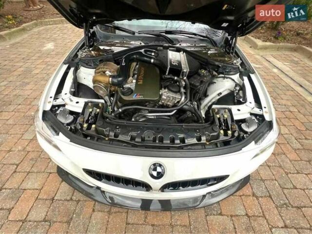 Белый БМВ M4, объемом двигателя 2.98 л и пробегом 39 тыс. км за 22000 $, фото 6 на Automoto.ua