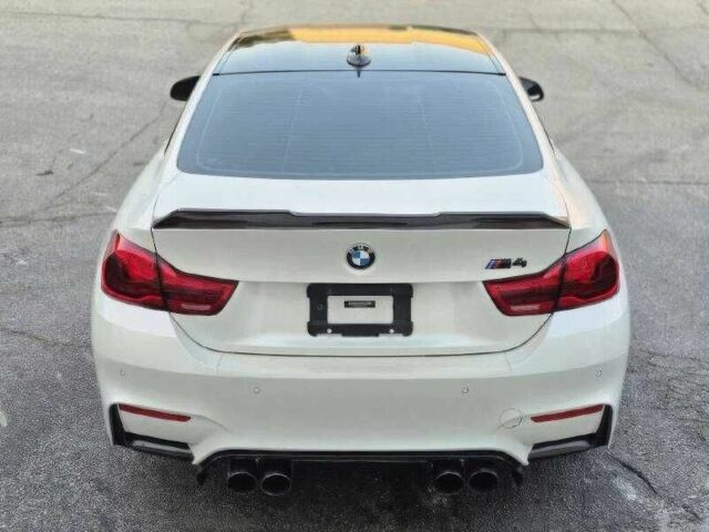 Белый БМВ M4, объемом двигателя 3 л и пробегом 66 тыс. км за 26000 $, фото 8 на Automoto.ua